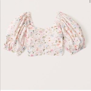 NWT Abercrombie poplin cinched puff sleeve top